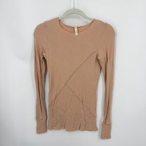 Free People Spectrum long-sleeve thermal top mocha/tan color contrast seam sz S